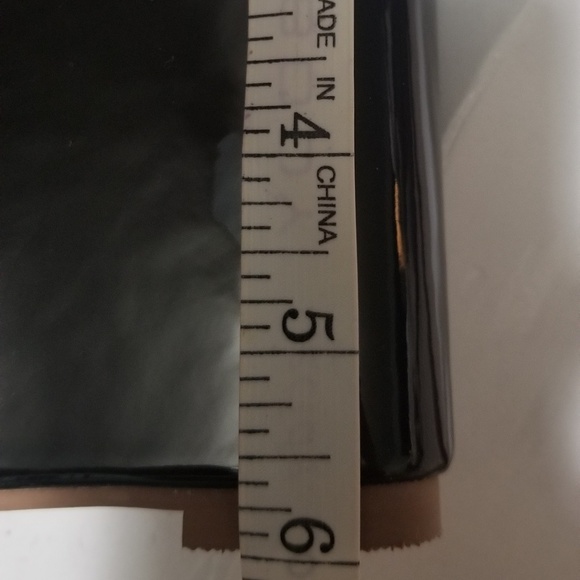 Shoes - Picture 2 of 6